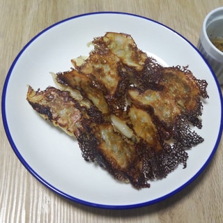 肉汁たっぷり！激ウマ焼き餃子♡